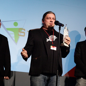 Für seinen Film "Es war einmal in Schlesien" erhielt Tomasz Protokowicz den Kurzfilmpreis.
Die Juroren waren Immanuel Severin (li.), Sabin Kluszczynski (re.) und Petr Hubacek.